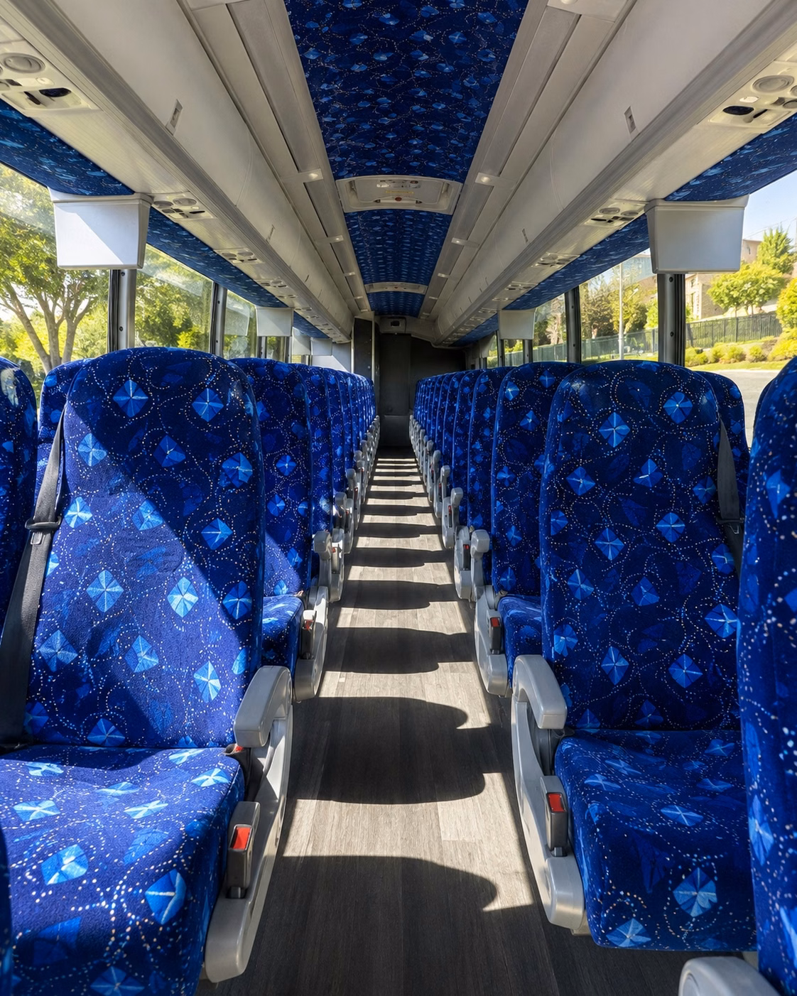a charter bus makes cape coral construction and worksite shuttles simple