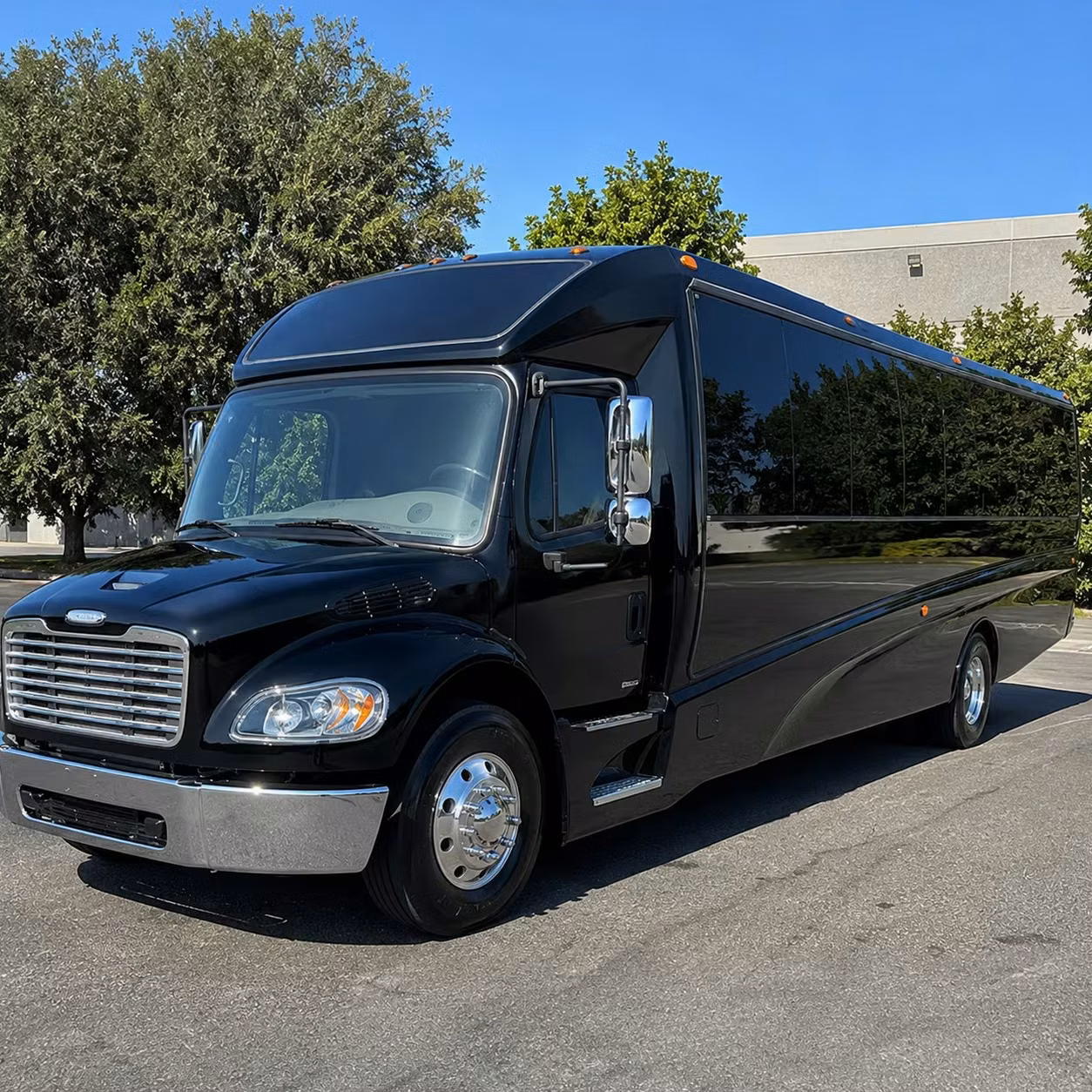cape coral 25 passenger minibus rental