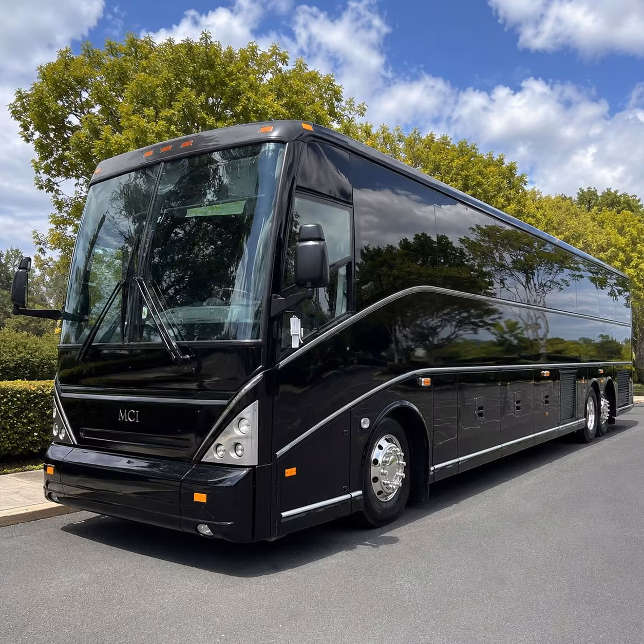 concert shuttles to hertz arena from cape coral without the parking headache
